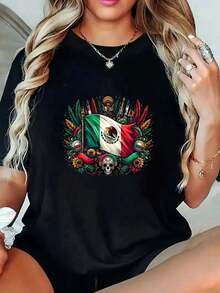 Playera oversize estampada para mujer, diseño artístico de inspiración cultural, con bandera de México  perfecta para celebrar el orgullo nacional. - Negro - Ver 1