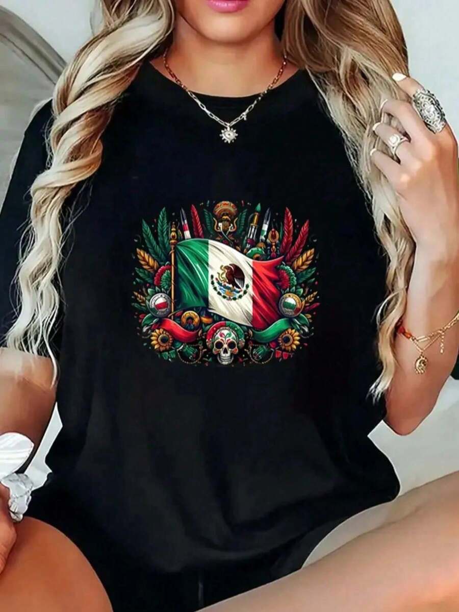 Playera oversize estampada para mujer, diseño artístico de inspiración cultural, con bandera de México perfecta para celebrar el orgullo nacional. - Negro - Ver 1