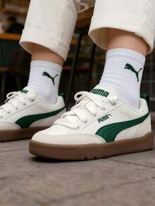 Puma 休閒鞋日常通勤 低筒板鞋 輕便耐磨 男女同款中性鞋 拼接皮面情侶鞋 耐磨復古街頭校園運動休閒鞋 綠色 Park Lifestyle OG 397262-02 - 白色-深綠色-白色 - 查看 1