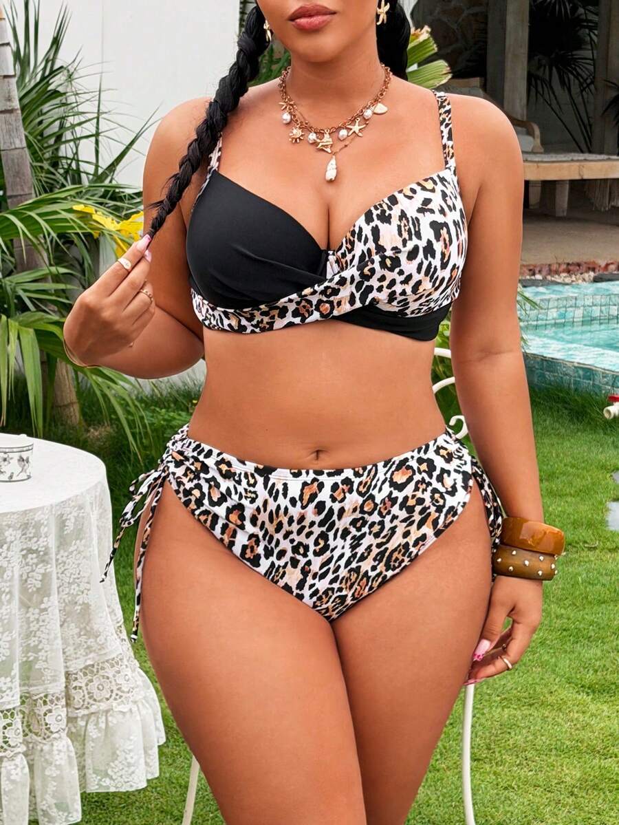 Traje de baño tipo bikini de triángulo con tirantes finos y cruzados en el frente, con estampado de leopardo y unicolor para mujer de talla - Multicolor - Ver 1
