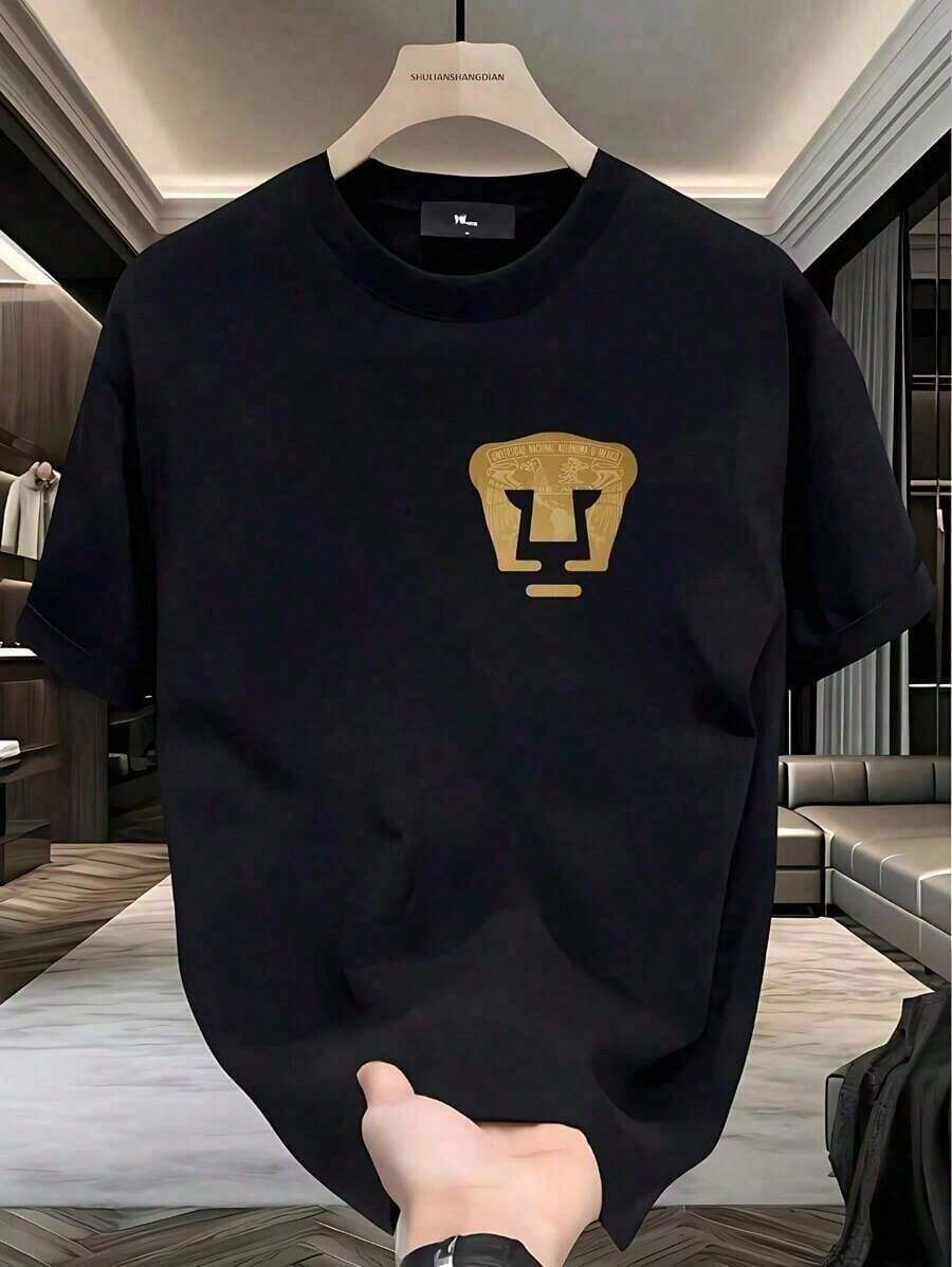 Camiseta de Fan Pumas UNAM, Diseño con Logo, Insignia y Estrellas, Para Hombre, Estilo Casual Unisex, Perfecta para el Estadio y el Día a Día - Negro - Ver 1