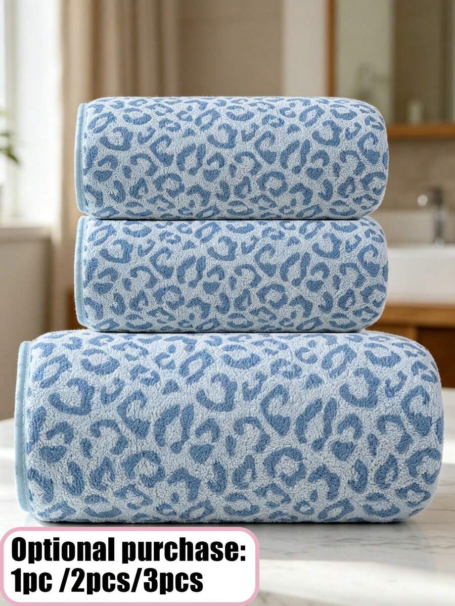Set Handuk Mandi Mewah Motif Leopard 1, 2, & 3 Buah - Handuk Terry Coral Bermotif, Handuk Mewah Ultra Lembut, Ideal untuk Menciptakan Dekorasi Rumah dan Suasana Spa yang Berani - Baby Blue - View 1