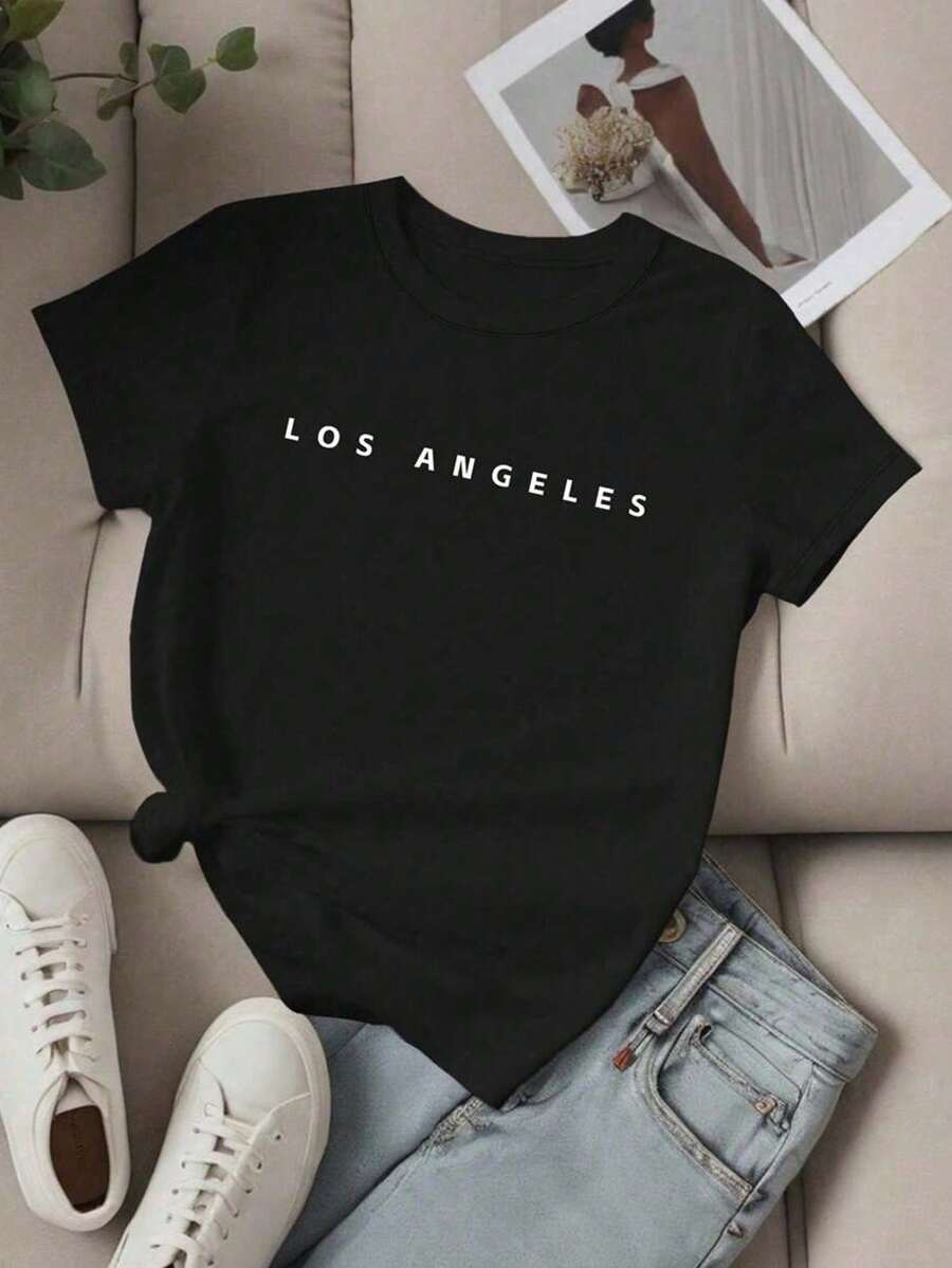 Una camiseta de mujer con estampado de letras y diseño de LOS ANGELES - Negro - Ver 1