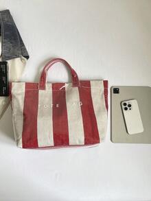 Tas Tote Transparan PVC Kapasitas Besar Bergaris Warna-warni, Tas Besar Modis untuk Liburan Pantai Wanita - Merah - View 3