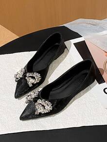 zuandashu Elegant Women's Flat Shoes, Versatile Rhinestone Bow Pointed Toe Slip-On Pumps, Soft Upper Low-Cut Loafers, Soft Sole Black Work Shoes, Commuter Shoes, Low-Top Casual Shoes For Women, Office, Party, Holiday, Banquet, Wedding, Suitable For Spring, Summer, Autumn, Winter - Black - View 4