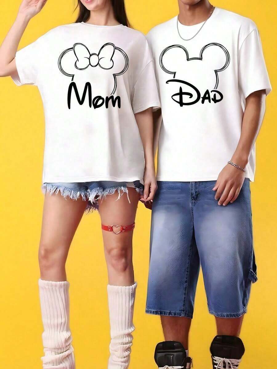 Disney 'Sold Separately', A Couple'S Short-Sleeve T-Shirt Featuring A Print Design Of Mickey Mouse'SOutline With The Words "DAD MOM" On The Front,Suitable For Both Men And Women - 女士-白色 - 查看 1