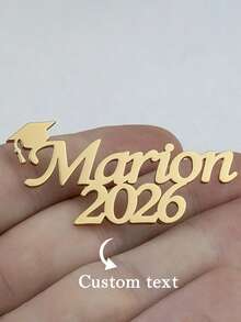 2026畢業季個性化姓名胸針 定製優雅不鏽鋼畢業禮物裝飾別針 - 2026畢業帽胸針 - 查看 7