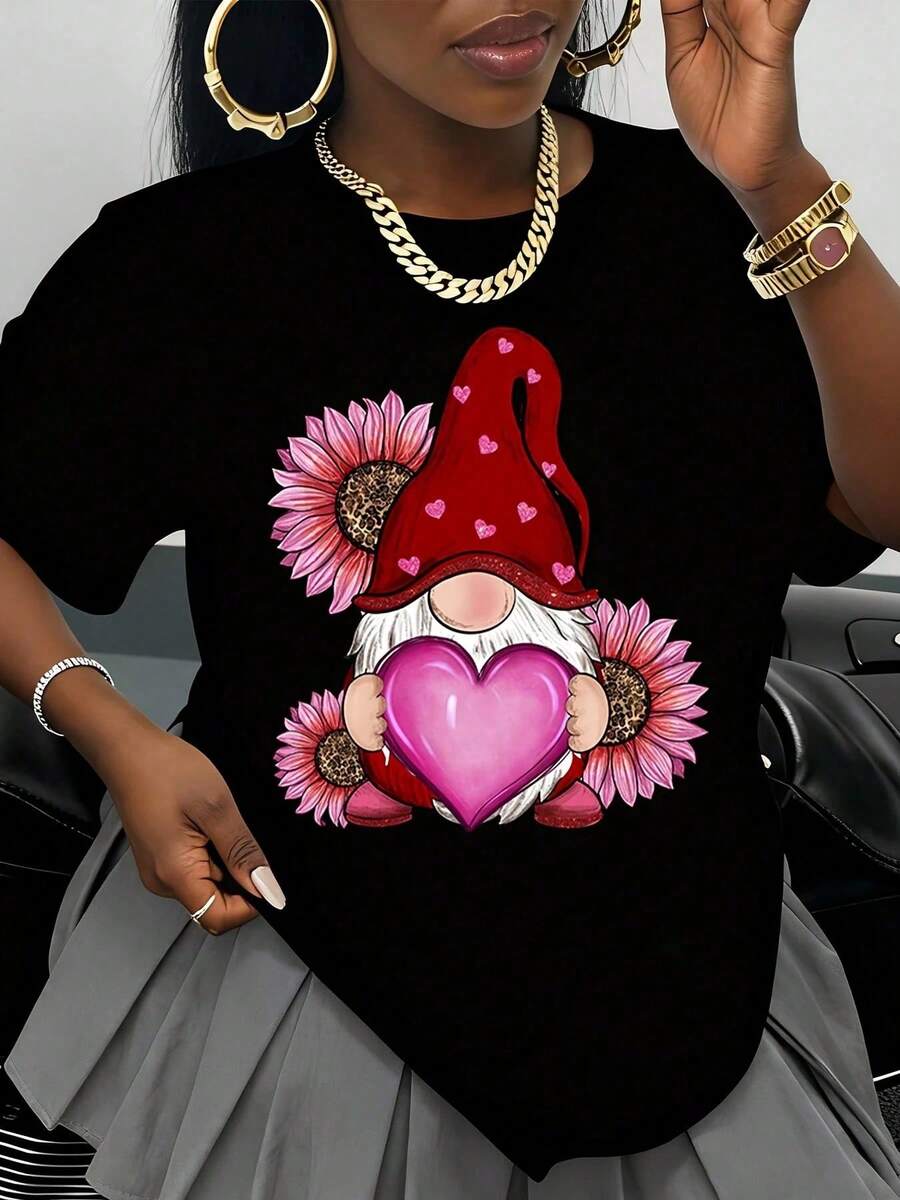 Women's Valentine's Day T-Shirt With Adorable Gnome Holding A Pink Heart With Sunflowers, White Garden Gnome Design T-Shirt, Valentine's Day Gift For Love - 黑色 - 查看 1