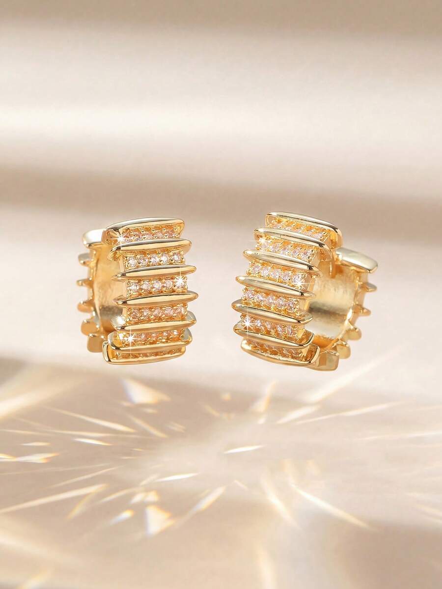 1 par de pendientes de aro dorados con strass multicapa, pendientes versátiles de lujo ligero para uso diario, diseño lineal 3D con clip, fáciles de quitar - Lineal - Ver 1