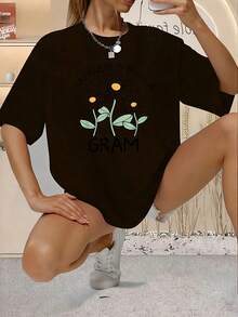 Happiness Is Being A Daisy, A Flower, Love. 1 Piece Of Plus Size Women's Loose Fit Graphic Print Short Sleeve T-Shirt, 220g, Novelty, 100% Polyester, Casual. - 黑色 - 查看 1