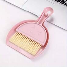 1PC Mini Dustpan And Brush Set, Small Handheld Cleaning Broom, Desktop Keyboard Pet Hair Sweeping Tool, Portable Household Desk Cleaner For Home Office,Color & Style Sent Randomly - Desktop Broom - View 4