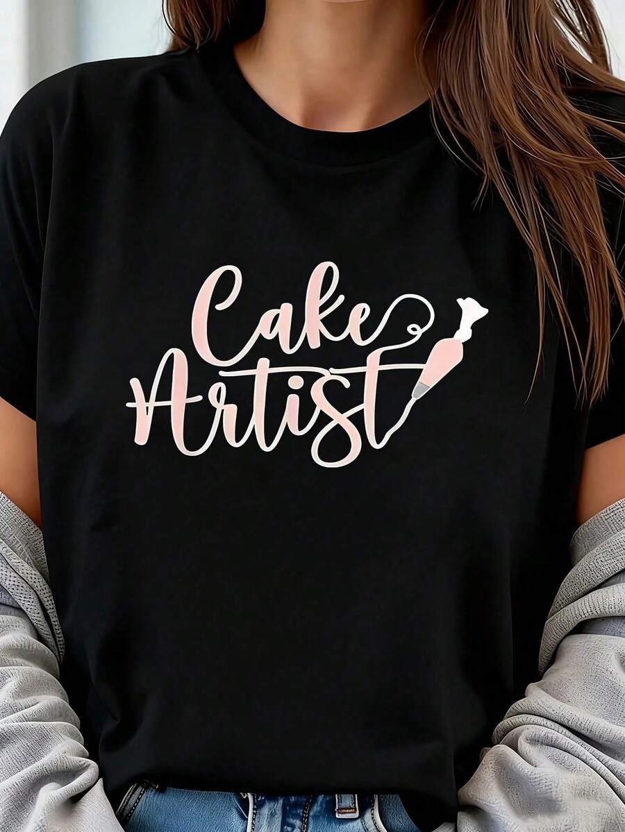 Camiseta de talla grande para mujer, con diseño gráfico de artista decorador de pasteles, manga corta, 220g, novedosa, 100% poliéster, informal, cuello redondo. - Negro - Ver 1