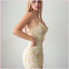 Vestido mini ajustado sin mangas con escote en V con estampado floral amarillo y de limón, adecuado para vacaciones de verano - Amarillo claro - Ver 4