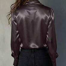TADT Blusa de satén con cuello en V, manga abullonada y encaje retro francés elegante, camisa de mujer de manga larga con botones frontales y parches de encaje, - púrpura brumoso - Ver 6