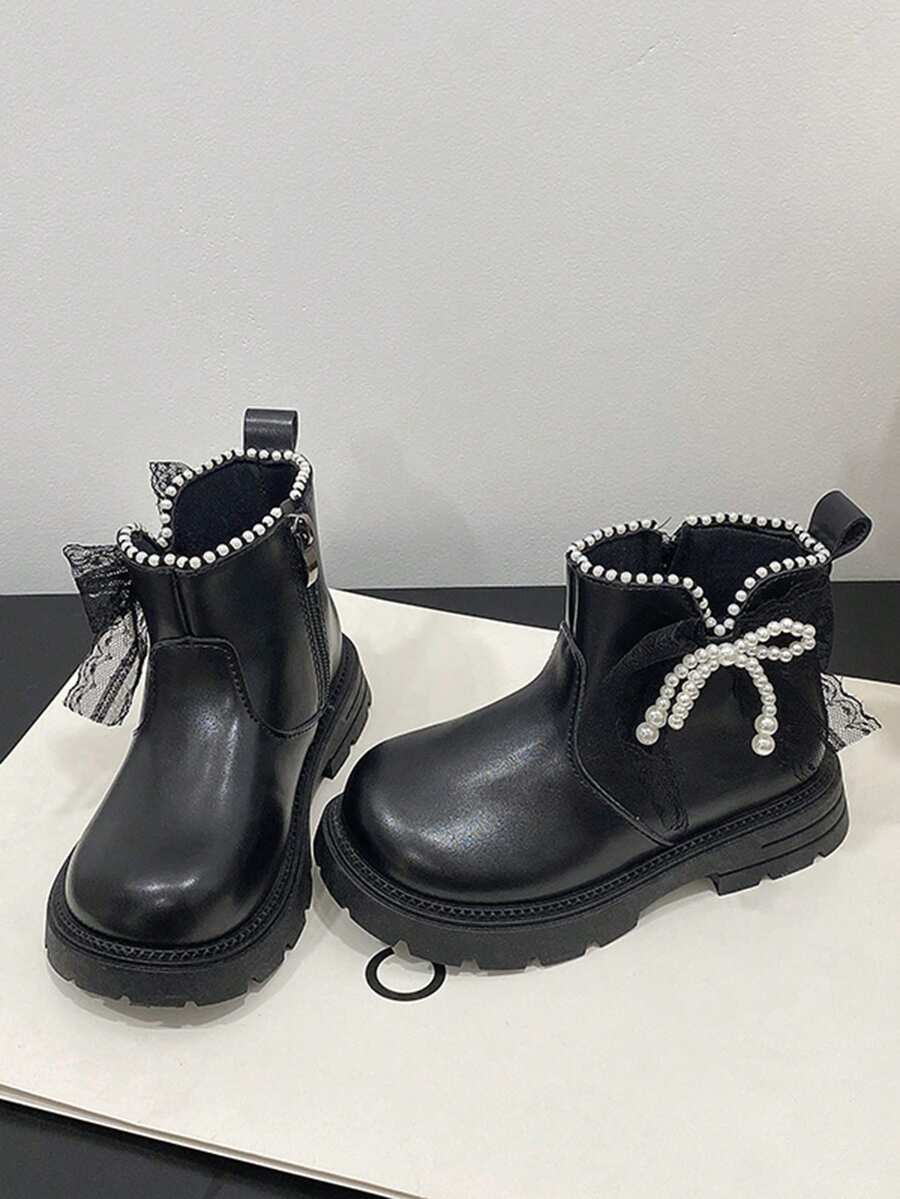 1 Paar neue schwarze Mode-Stiefel mit Schleife und Perlen, süßes Design: große Schleife an der Seite mit Kunstperlen-Dekoration, voller mädchenhafter Charme, wertet Outfit-Eleganz und Niedlichkeit sofort auf, kreiert mühelos einen süßen Stil-Look, Empfehlung: eine Nummer größer bestellen - Schwarz - Übersicht 1