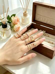9pcs Butterfly Heart Cross Design Niche Versatile Stacking Rings For Women, European And American Style Gold Plated Rhinestone Ring Set - Gold - View 3