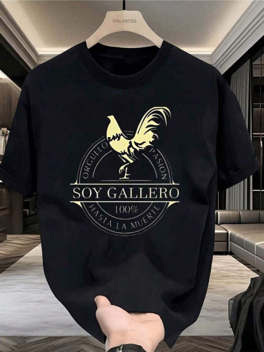 Un gallo majestuoso representa fuerza orgullo y pasión inquebrantable un símbolo de identidad y coraje que inspira determinación y espíritu indomable en todo momento camiseta de hombre Soy G - Negro - Ver 1
