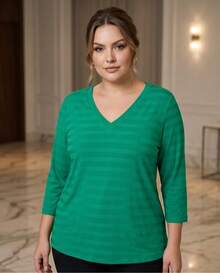 PLUS SIZE Blusa  feminina manga 7/8 atemporal decote em V - Verde Menta - Visão 1