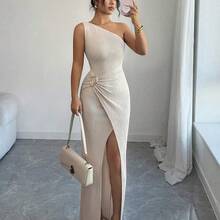 Nuevo vestido maxi de mujer de moda con unicolor, hombro asimétrico sexy con retorcido y fruncido, vestido de punto con cuello asimétrico y estilo ajustado - Burdeos - Ver 2