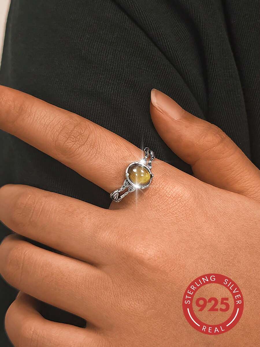 1枚优雅、奢华、精致的双层不对称线条复古风格戒指,镶嵌人造琥珀,采用低过敏性925银制成,适合女性佩戴,可缓解压力和焦虑,适合日常佩戴、度假、聚会、约会和节日礼物。 - 銀色 - 查看 1