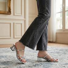 Sandalias para dama elegantes de tacón grueso con detalle de moño y punta cuadrada, zapatos para mujer de cuero sintético minimalistas cómodos y modernos - Plateado - Ver 5