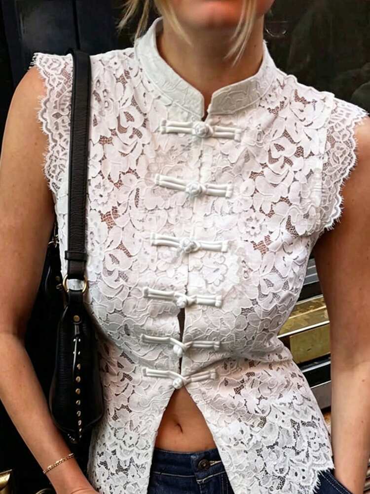女款度假風休閒現代新中式立領盤扣蕾絲拼接背心 夏季鏤空收腰開衩白色 - 白色 - 查看 3