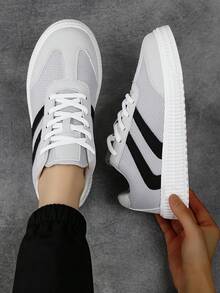 New Men's Skateboard Shoes, Fashionable Korean Style, All-Season Sports Shoes, Stylish Breathable White Shoes, Flat Skateboard Shoes, Multi-Functional Sports Shoes, 2000s Style Valentine's Day Creative - Light Grey - View 4