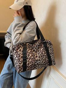 New Fashionable Travel Bag With Jacquard Pattern, Minimalist Niche Design, Stylish And Popular, Suitable For Short Trips, Fitness, With Spliced Color Blocks, Large Capacity, Versatile - Brown - View 4