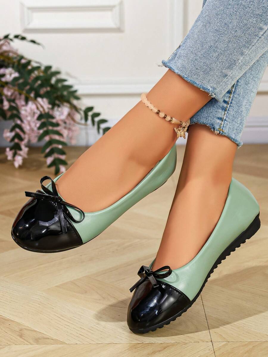 Sepatu Flat dengan Blok Warna dan Pita, Sepatu Balet Sol Lembut Ujung Bulat, Sepatu Low-Cut Serbaguna untuk Perjalanan Sehari-hari - Mint Green - View 1