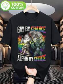 Camiseta de Orgullo LGBTQ+ para Hombres Gay by Chance Alpha by Choice Alpha Wolf - Una llamativa camiseta con un diseño audaz de un lobo gay en colores del arcoíris, perfecta para hombres homosexuales. Esta camiseta de cuello redondo de corte regular es adecuada tanto para el uso diario como para ocasiones especiales. - Negro - Ver 1
