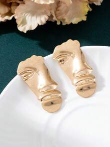 1 Pair French Vintage Summer Beach Vacation Style Matte Metallic Half-Face Contour Design Women's Stud Earrings Gold Earrings - Yellow Gold - View 3