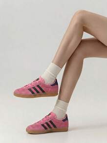 Adidas Gazelle Indoor Women's Sneakers Bliss Pink / Core Black / Collegiate Purple IE7002 - 幸福粉/核心黑/學院紫 - 查看 1