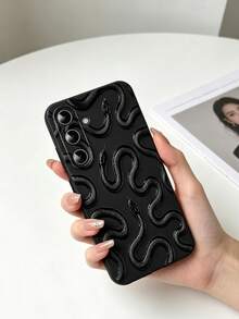 1pc Fierce Black Snake Design Pattern Black Micro-Hole Soft Shell Phone Case, Compatible With Galaxy S26Ultra/S26+/S26/S25Ultra/S24Ultra/S23Ultra/S22Ultra/A71/A07/A17/A37/A57/A56 Models, Comfortable Grip Phone Case, Versatile For Summer Outings, Student Daily, Graduation Season, Vacation Season, Back To School, Commuting, Summer Fashion Phone Case - Black - View 3