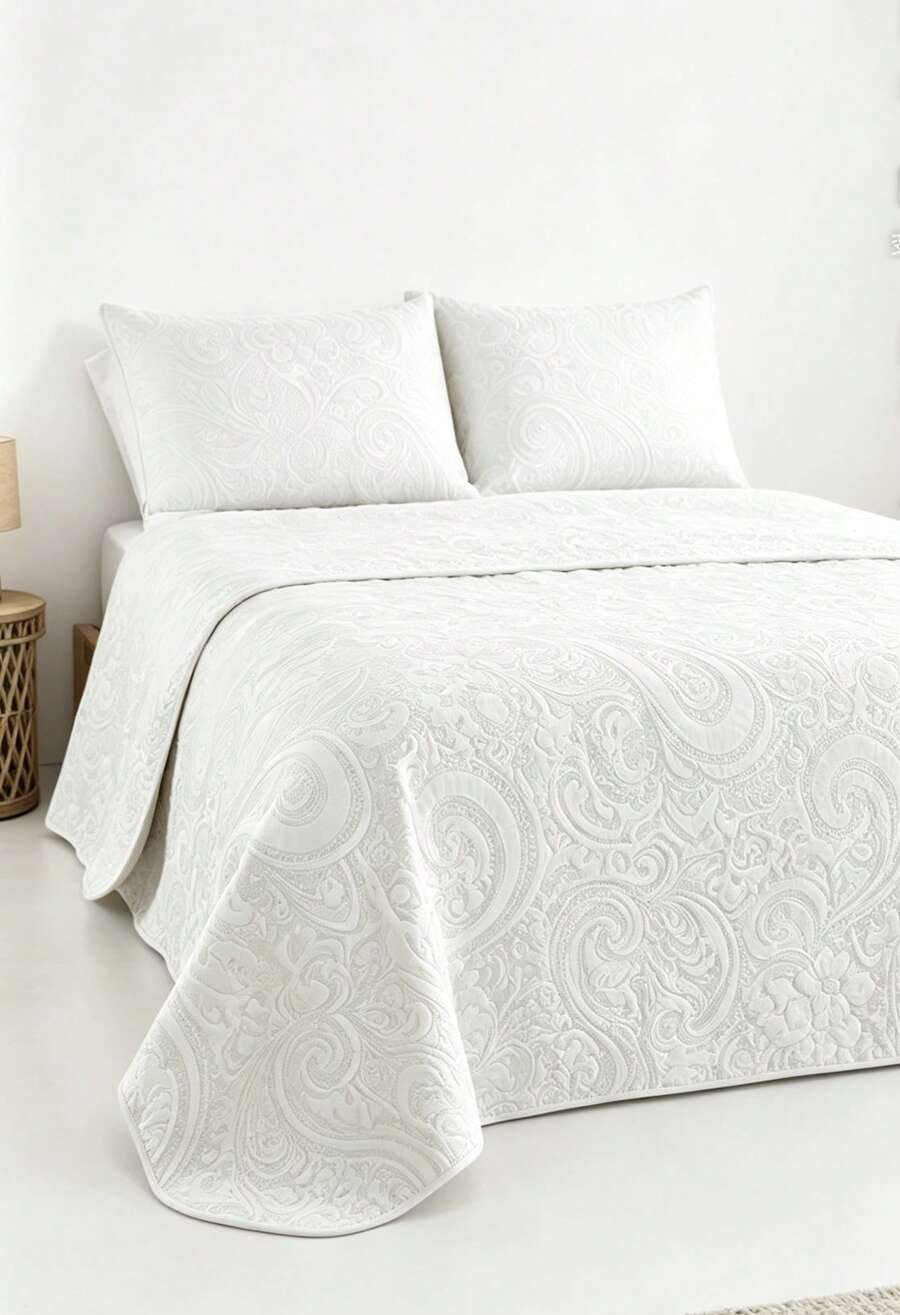 Colcha Quilt Paisley Elegante | Cubrecama Acolchada con Fundas de Almohada, Disponible en 5 Medidas para Camas90/105/135/150/180cm Paisley Elegante - Blanco - Ver 1
