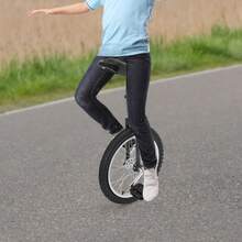 18 Inch Wheel Outdoor Unicycle, Height Adjustable Unicycle, 28.74-33.46In Tall One Wheel Bike For Adults, 143.3-165.35Lbs Load Bearing Capacity (Black, 18 Inch) - Black - View 2