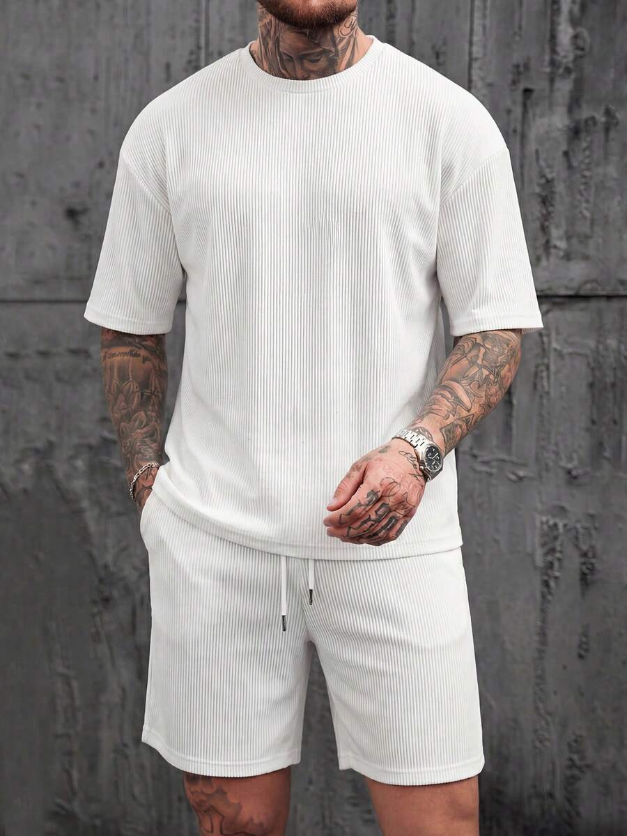 Conjunto de 2 piezas de verano para hombre, camisa de manga corta acanalada blanca minimalista casual y pantalones cortos con cordón - Blanco - Ver 1