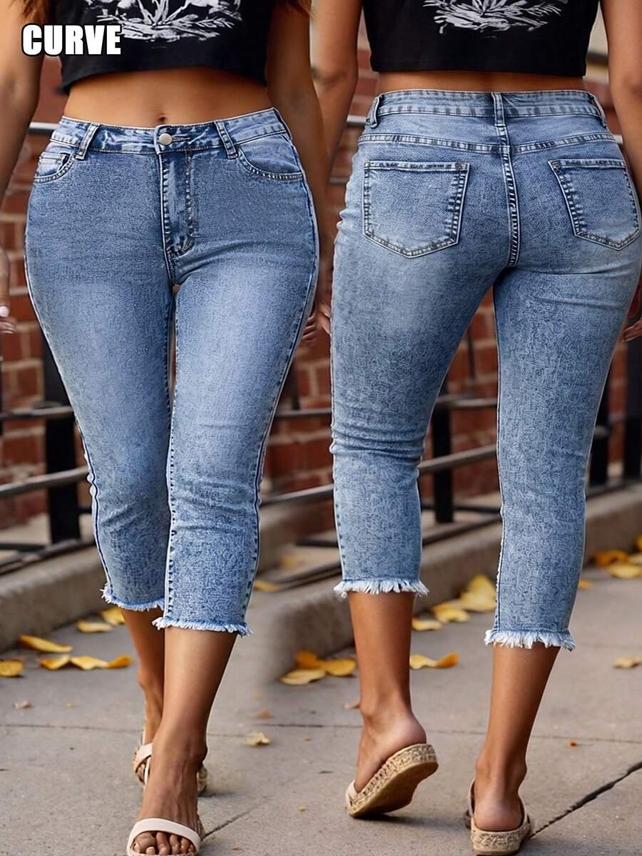 Plus Size Comfortable Skinny Mid-Calf Denim Jeans With Pockets, Zipper And Button Closure Casual Spring - Light Wash - View 1