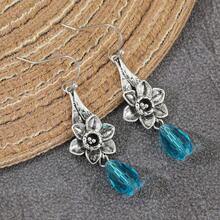Pendientes de silueta floral vintage con colgante azul facetado, que emanan el encanto vintage del estilo Mori - Plateado - Ver 7