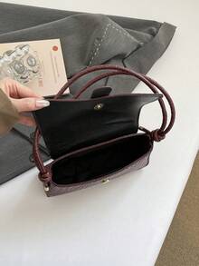 多功能實用五金扣翻蓋單肩包，經典時尚鱷魚壓紋可調節女款斜背包，適合購物、錢包、年輕女性、大學生、職場新人及白領專業人士。完美適用於辦公室、大學、工作、商務、通勤、戶外活動、旅行及出遊。 - 紅色 - 查看 9
