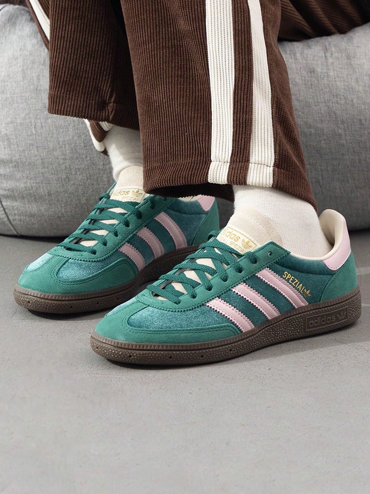 Adidas Originals HANDBALL SPEZIAL W 女式轻便跑步鞋，户外休闲健身训练运动鞋，JI2648 - 森林綠/清澈粉/乳白色 - 查看 1