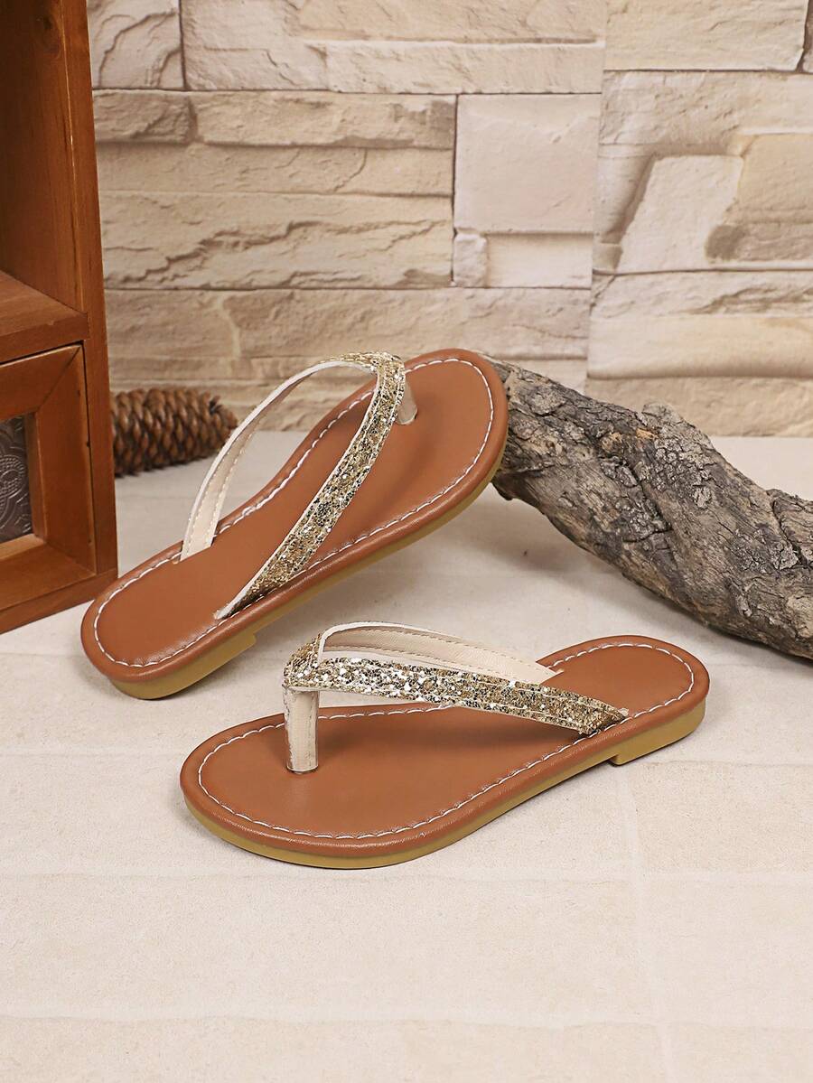 1 Pair Gold Glitter Toe-Post Flat Flip-Flops, Shiny PU Material, Round Toe Open-Toe Soft Sole Non-Slip Slip-On Design, Fashionable Minimalist Beach Sandals, Suitable For Daily Wear, Vacation, Beach Outings, Spring/Summer New Style - Gold - View 1