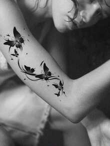 2 piezas Pegatinas de Tatuaje Temporal Estilo Y2K para Mujeres, Flores Pequeñas & Mariposas Coloridas Impermeables y Resistentes al Sudor, Pegatinas de Decoración Corporal de Moda para Niñas, Pegatinas de Arte Corporal Minimalista y Lindo para Festival, Fiesta y Uso Diario, Pegatinas de Tatuaje para Mejores Amigos & Parejas - Negro - Ver 6