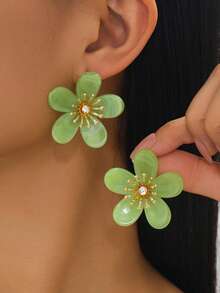 1 Pair Fashionable Green Floral Earrings, Natural Forest Style, Suitable For Daily Wear And Travel Photography - Green - View 1