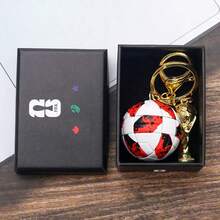 FIFA FIFA 2026美國加拿大墨西哥世界盃足球吊飾，開學禮物、家居裝飾、派對裝飾、裝飾品。時尚新穎設計，主題圖案清晰，材質耐用，易於懸掛，造型精美吸睛，營造良好氛圍。適用於客廳、商店、球迷聚會和觀賽派對，可用作牆面裝飾和桌面擺飾，實用的裝飾品為活動營造氛圍。 - A - 查看 10
