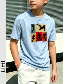 T-shirt para rapazes pequenos com silhueta de jogador de futebol em corte largo, estampa gráfica desportiva retro, manga curta, casual, para verão e street wear, azul claro - Baby Azul - Ver 2