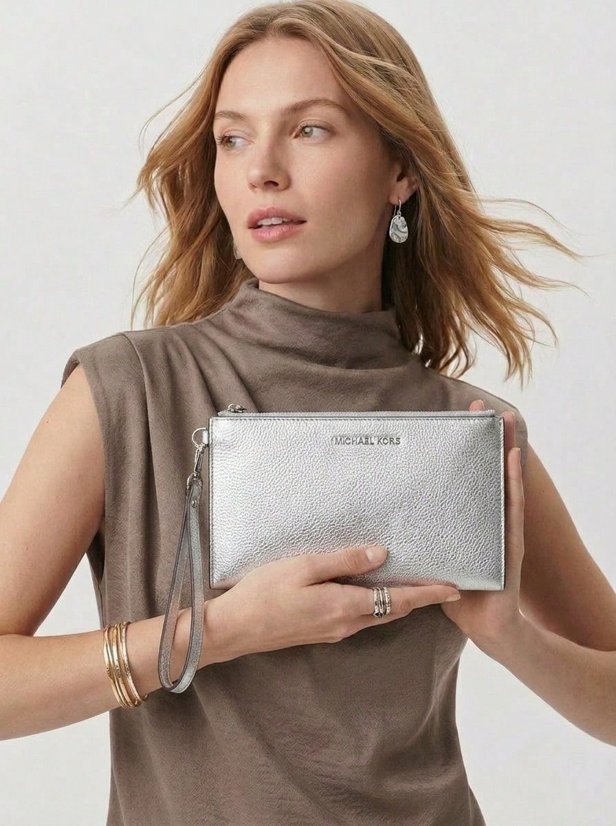 Michael Kors Women's Premium Portable Easy To Clean Sports Shopping Commuting 35F4STVW3L-SILVER - Silver - View 1