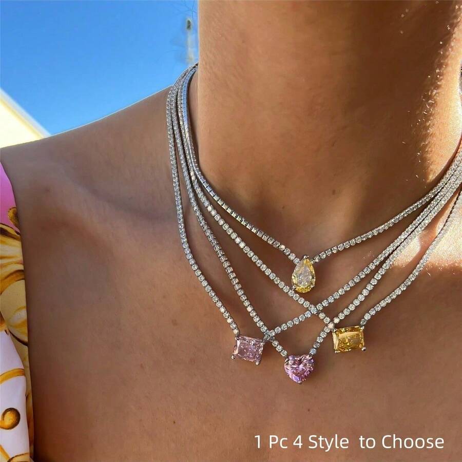 1 Stück Luxus Kette mit Anhänger aus Edelstahl komplett mit Kristallen, geeignet als Geschenk für Damen zum Alltag oder zur Hochzeit - Silber - Übersicht 1