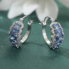 Light Luxury Oval Cubic Zirconia Inlaid Hoop Earrings, Sparkling And Eye-Catching, Handmade, Versatile For Daily Wear, A Surprise Christmas Gift For Women - Silver - View 6
