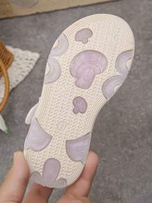 1 par de sandalias planas para bebé niña de verano, antideslizantes, de uso diario, para exteriores y escuela, con punta abierta, suela blanda, cierre de gancho y bucle, tejidas, lindas y cómodas - Blanco - Ver 7
