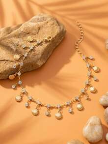 Summer Beach Vacation Style Gold Shell Pendant Anklet, Ethereal Rhinestone Tassel Ankle Chain, Beach Photo Accessory - Gold - View 4